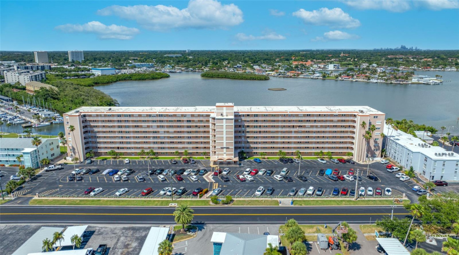 St Petersburg, Florida 33707, 1 Bedroom Bedrooms, ,1 Bathroombathrooms,Residential,For Sale,Shore,0,Mfrtb8541268