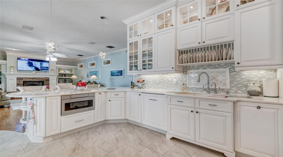 New Port Richey, Florida 34655, 4 Bedroom Bedrooms, ,4 Bathroombathrooms,Residential,For Sale,Cachette De Riviera,0,Mfrw7886062