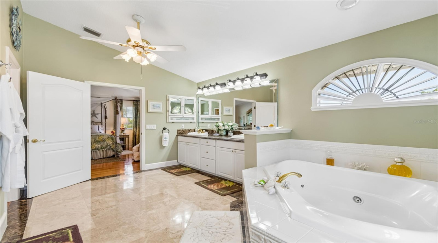 New Port Richey, Florida 34655, 4 Bedroom Bedrooms, ,4 Bathroombathrooms,Residential,For Sale,Cachette De Riviera,0,Mfrw7886062