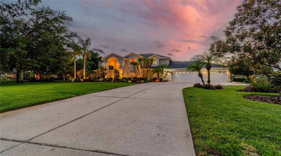 New Port Richey, Florida 34655, 4 Bedroom Bedrooms, ,4 Bathroombathrooms,Residential,For Sale,Cachette De Riviera,0,Mfrw7886062