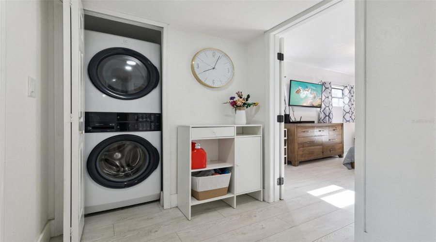 Washer / Dryer Included With Purchase