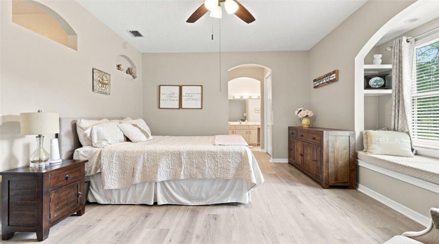 2Nd Bedroom W/Ensuite Bath