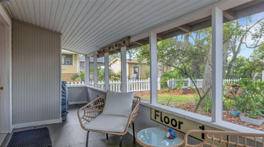 Lakeland, Florida 33801, 2 Bedroom Bedrooms, ,1 Bathroombathrooms,Residential,For Sale,Johnson,0,Mfrl4962678