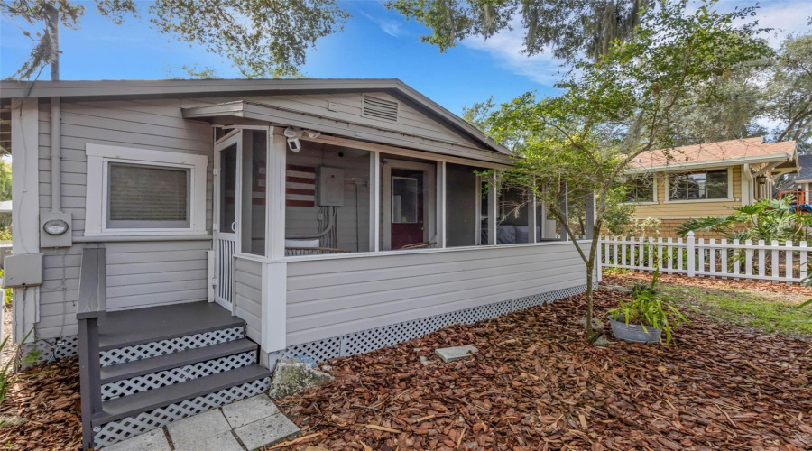 Lakeland, Florida 33801, 2 Bedroom Bedrooms, ,1 Bathroombathrooms,Residential,For Sale,Johnson,0,Mfrl4962678