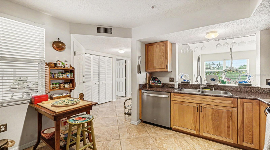 Palmetto, Florida 34221, 3 Bedroom Bedrooms, ,2 Bathroombathrooms,Residential,For Sale,Terra Ceia Bay,0,Mfrtb8513380