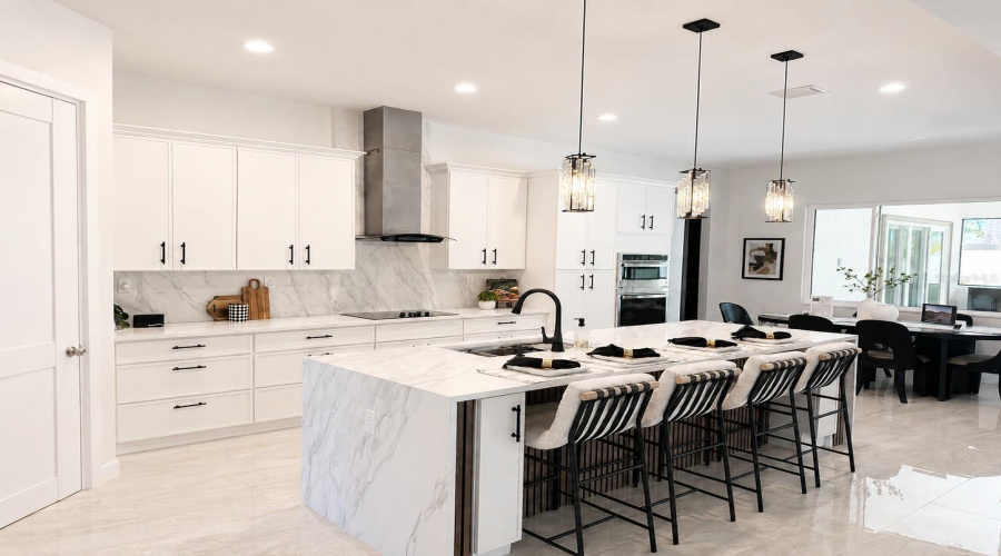 Kitchen With Breakfast Nook
