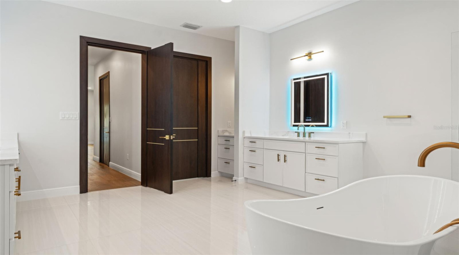 Trinity, Florida 34655, 5 Bedroom Bedrooms, ,4 Bathroombathrooms,Residential,For Sale,Pontofino,0,Mfrtb8470103