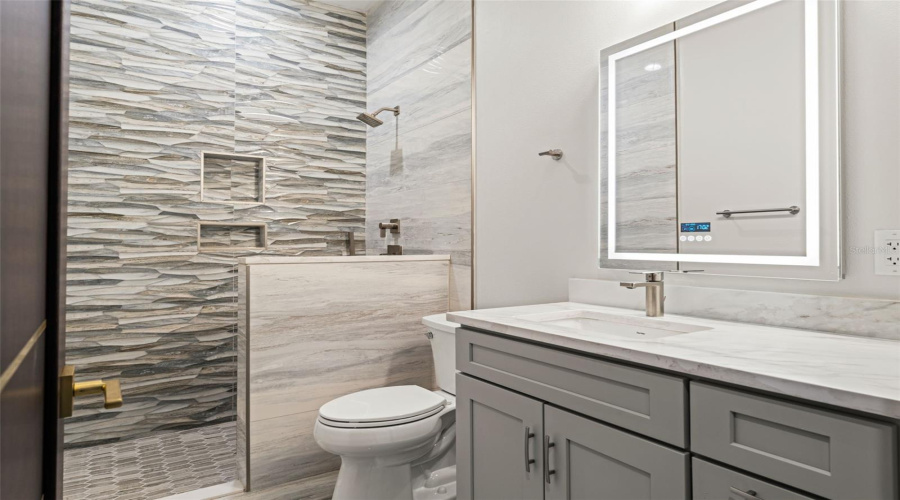 Trinity, Florida 34655, 5 Bedroom Bedrooms, ,4 Bathroombathrooms,Residential,For Sale,Pontofino,0,Mfrtb8470103