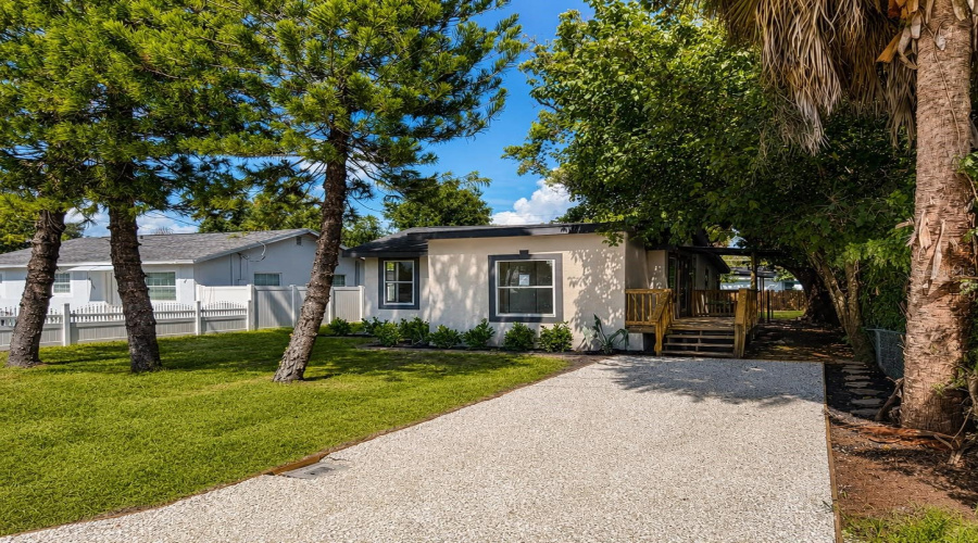 Tampa, Florida 33604, 3 Bedroom Bedrooms, ,2 Bathroombathrooms,Residential,For Sale,Edison,0,Mfrtb8538108