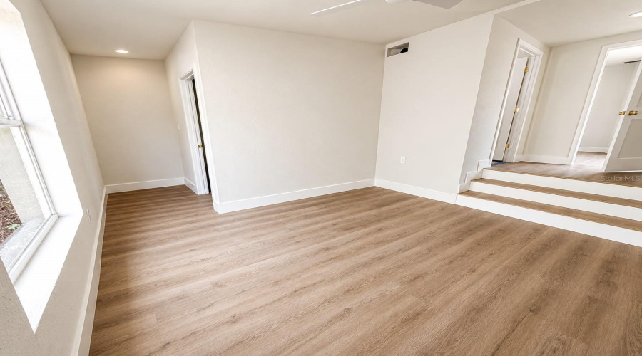 Tampa, Florida 33604, 3 Bedroom Bedrooms, ,2 Bathroombathrooms,Residential,For Sale,Edison,0,Mfrtb8538108