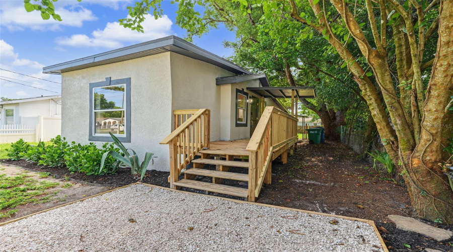 Tampa, Florida 33604, 3 Bedroom Bedrooms, ,2 Bathroombathrooms,Residential,For Sale,Edison,0,Mfrtb8538108