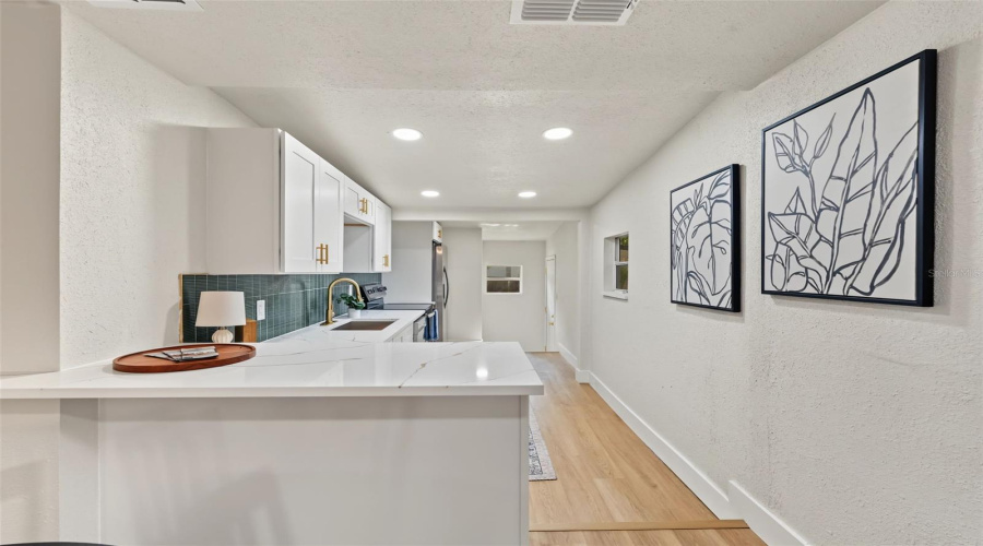 Tampa, Florida 33604, 3 Bedroom Bedrooms, ,2 Bathroombathrooms,Residential,For Sale,Edison,0,Mfrtb8538108