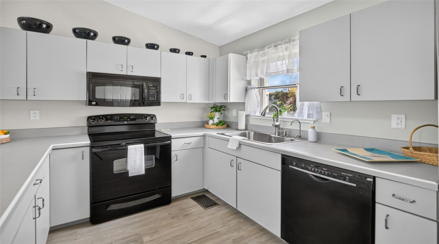 St Augustine, Florida 32080, 3 Bedroom Bedrooms, ,2 Bathroombathrooms,Residential,For Sale,4Th,0,Mfrfc320744