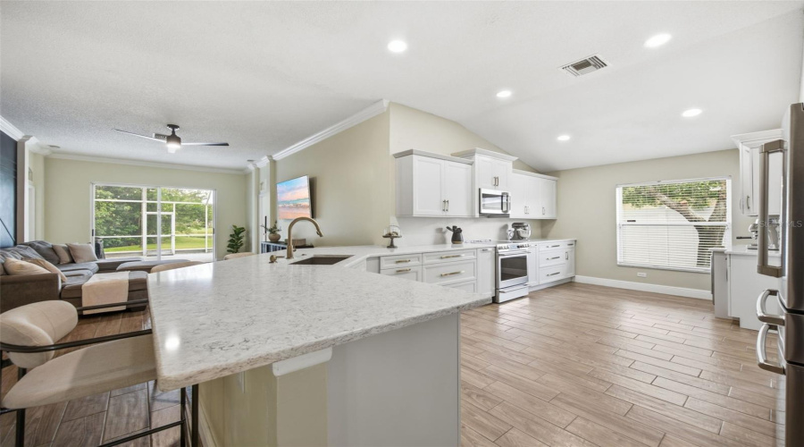 Oldsmar, Florida 34677, 4 Bedroom Bedrooms, ,2 Bathroombathrooms,Residential,For Sale,Cypress View,0,Mfrtb8542008