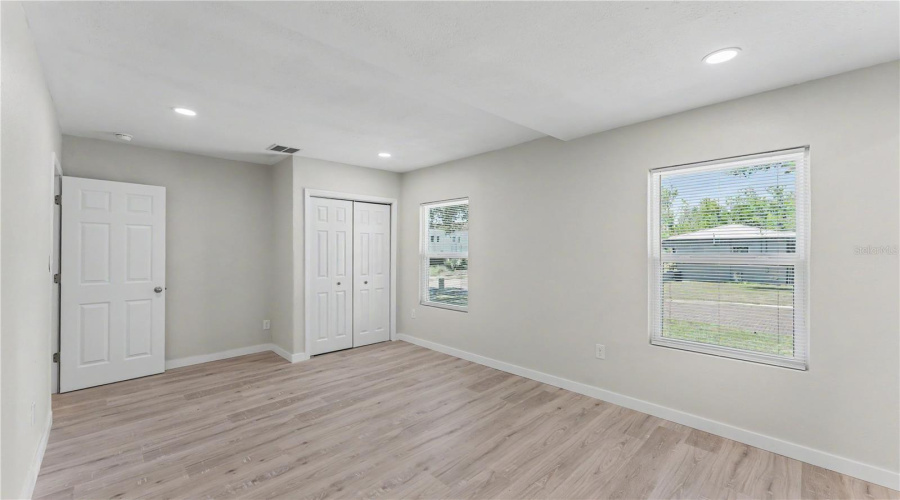 Lakeland, Florida 33815, 3 Bedroom Bedrooms, ,1 Bathroombathrooms,Residential,For Sale,Central,0,Mfrtb8516578