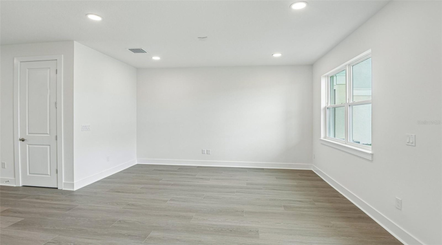 Wesley Chapel, Florida 33545, 3 Bedroom Bedrooms, ,2 Bathroombathrooms,Residential,For Sale,Clover Fin,0,Mfrtb8517429