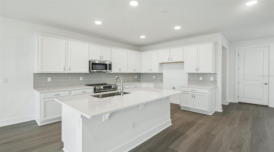 Wesley Chapel, Florida 33545, 3 Bedroom Bedrooms, ,2 Bathroombathrooms,Residential,For Sale,Clover Fin,0,Mfrtb8517429