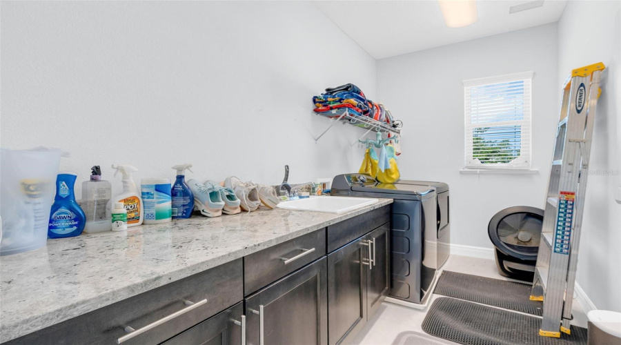Winter Garden, Florida 34787, 5 Bedroom Bedrooms, ,4 Bathroombathrooms,Residential,For Sale,Canoe,0,Mfro6398949