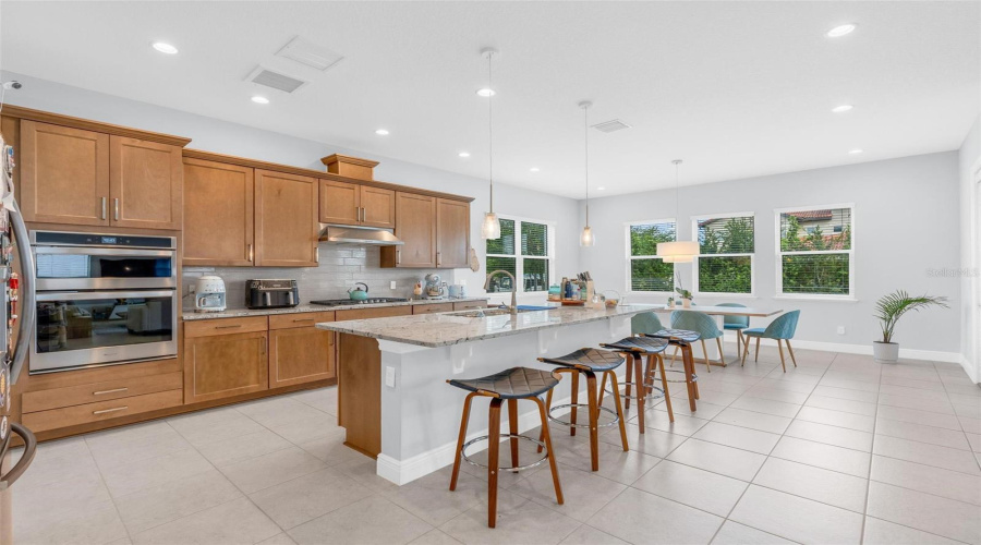 Winter Garden, Florida 34787, 5 Bedroom Bedrooms, ,4 Bathroombathrooms,Residential,For Sale,Canoe,0,Mfro6398949
