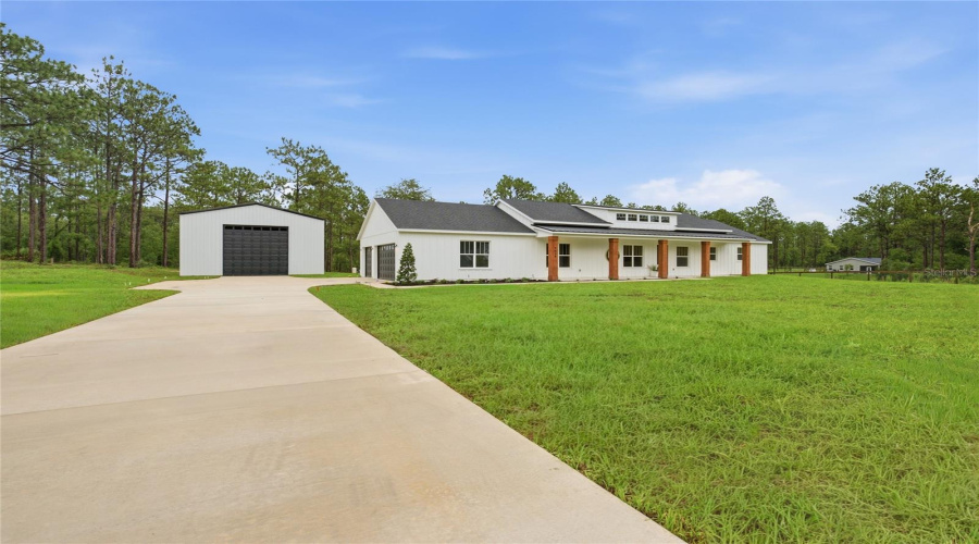 Dunnellon, Florida 34432, 4 Bedroom Bedrooms, ,3 Bathroombathrooms,Residential,For Sale,129Th Terrace Road,0,Mfro6404814