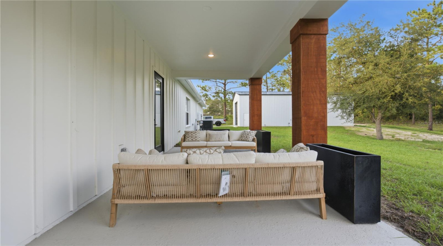 Dunnellon, Florida 34432, 4 Bedroom Bedrooms, ,3 Bathroombathrooms,Residential,For Sale,129Th Terrace Road,0,Mfro6404814