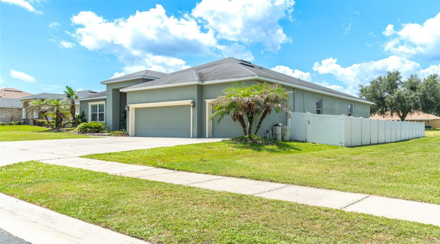 Winter Haven, Florida 33881, 5 Bedroom Bedrooms, ,3 Bathroombathrooms,Residential,For Sale,Fieldstone,0,Mfrl4962714