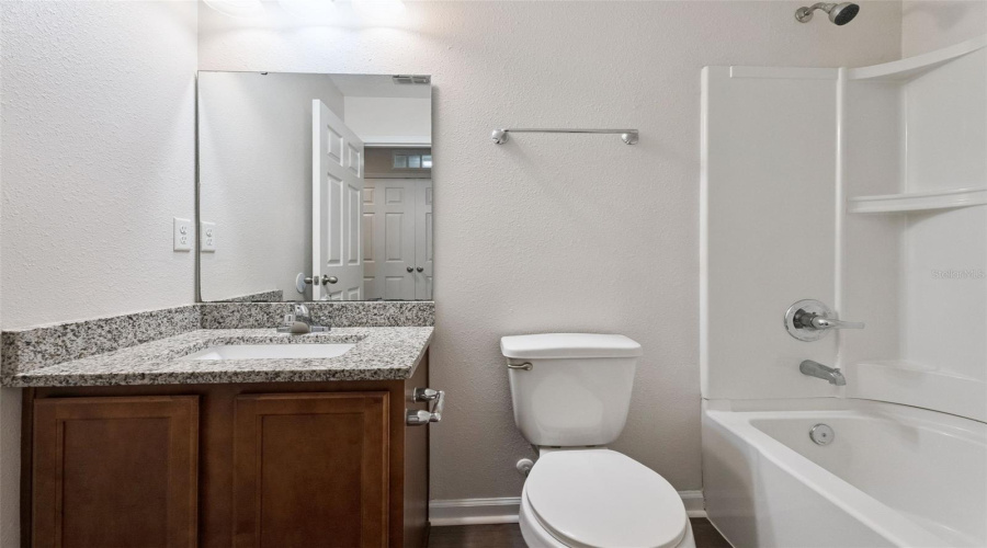 2Nd Floor Full Bathroom