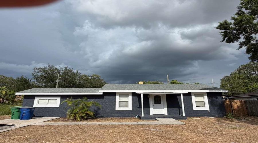 Tampa, Florida 33611, 3 Bedroom Bedrooms, ,2 Bathroombathrooms,Residential,For Sale,Gabrielle,0,Mfrtb8540550