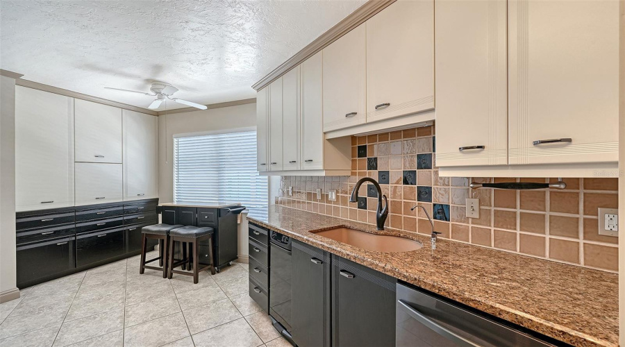 Sarasota, Florida 34236, 4 Bedroom Bedrooms, ,3 Bathroombathrooms,Residential,For Sale,Golden Gate Point,0,Mfra4701236