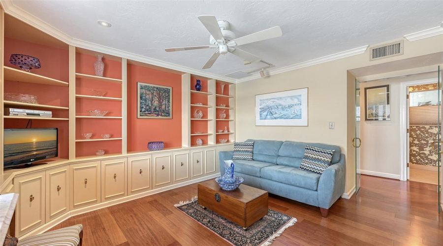 Sarasota, Florida 34236, 4 Bedroom Bedrooms, ,3 Bathroombathrooms,Residential,For Sale,Golden Gate Point,0,Mfra4701236
