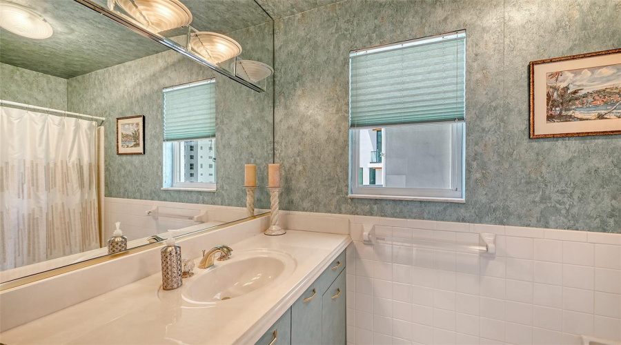 Sarasota, Florida 34236, 4 Bedroom Bedrooms, ,3 Bathroombathrooms,Residential,For Sale,Golden Gate Point,0,Mfra4701236