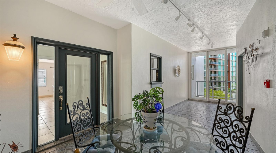 Sarasota, Florida 34236, 4 Bedroom Bedrooms, ,3 Bathroombathrooms,Residential,For Sale,Golden Gate Point,0,Mfra4701236