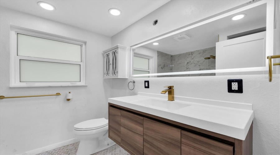 Clearwater, Florida 33759, 2 Bedroom Bedrooms, ,1 Bathroombathrooms,Residential,For Sale,Country,0,Mfrtb8538223