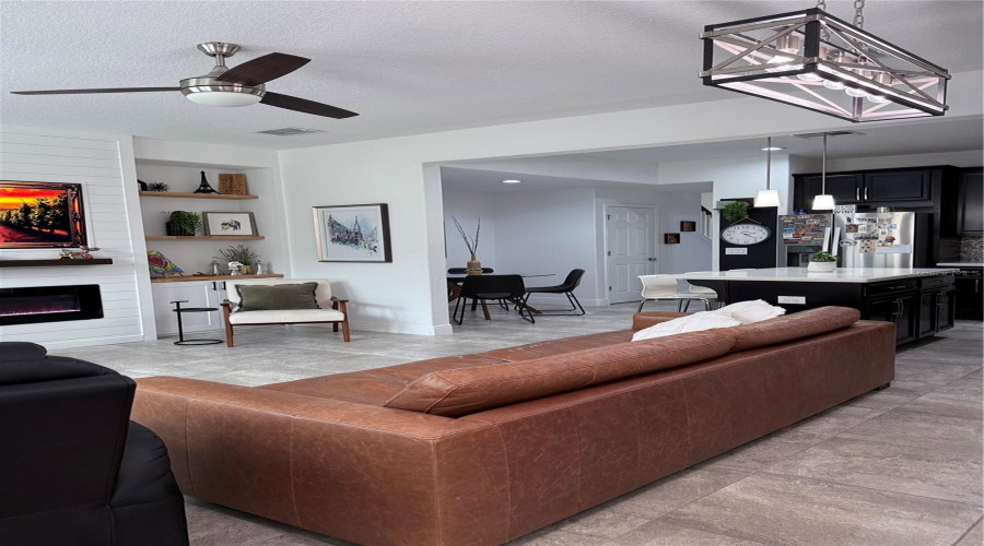 Windermere, Florida 34786, 3 Bedroom Bedrooms, ,2 Bathroombathrooms,Residential,For Sale,Iron Mountain,0,Mfrs5154426