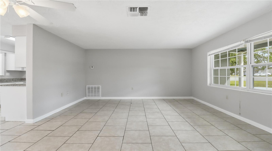 Beverly Hills, Florida 34465, 3 Bedroom Bedrooms, ,2 Bathroombathrooms,Residential,For Sale,Regina,0,Mfrp4938555