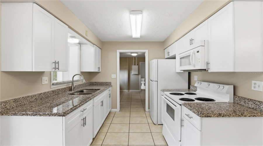 Beverly Hills, Florida 34465, 3 Bedroom Bedrooms, ,2 Bathroombathrooms,Residential,For Sale,Regina,0,Mfrp4938555