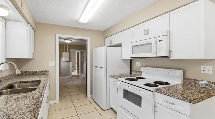 Beverly Hills, Florida 34465, 3 Bedroom Bedrooms, ,2 Bathroombathrooms,Residential,For Sale,Regina,0,Mfrp4938555