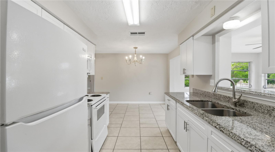 Beverly Hills, Florida 34465, 3 Bedroom Bedrooms, ,2 Bathroombathrooms,Residential,For Sale,Regina,0,Mfrp4938555