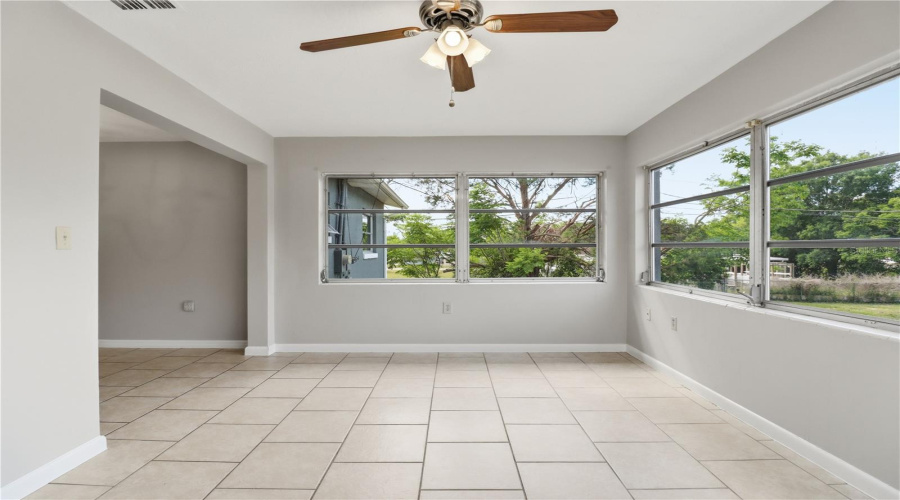 Beverly Hills, Florida 34465, 3 Bedroom Bedrooms, ,2 Bathroombathrooms,Residential,For Sale,Regina,0,Mfrp4938555