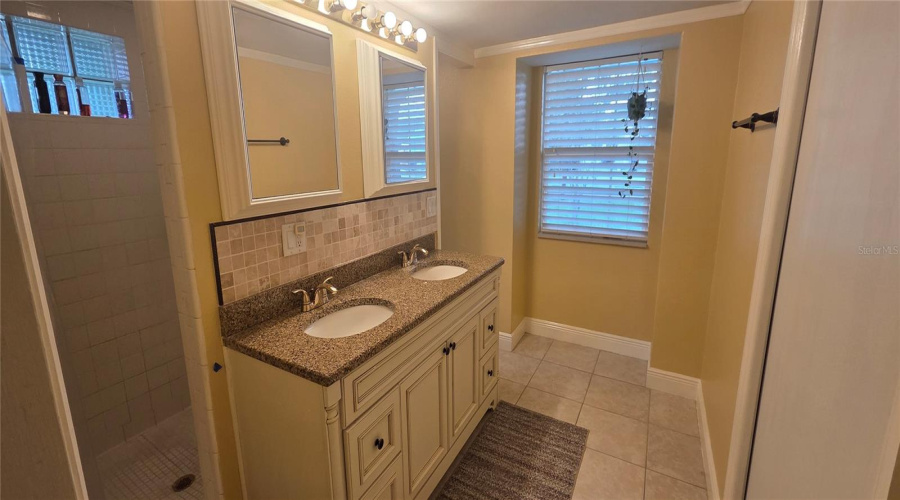 Fern Park, Florida 32730, 4 Bedroom Bedrooms, ,2 Bathroombathrooms,Residential,For Sale,Yarmouth,0,Mfro6436845