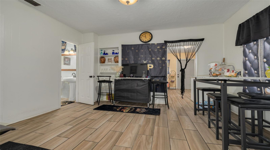 St Petersburg, Florida 33711, 3 Bedroom Bedrooms, ,1 Bathroombathrooms,Residential,For Sale,47Th,0,Mfrtb8532333