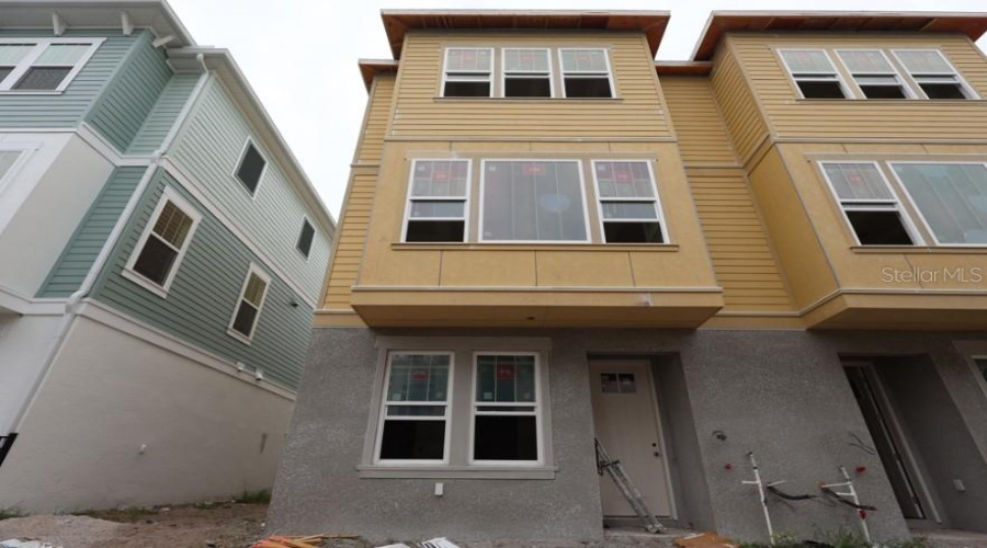 Front Exterior **Under Construcion