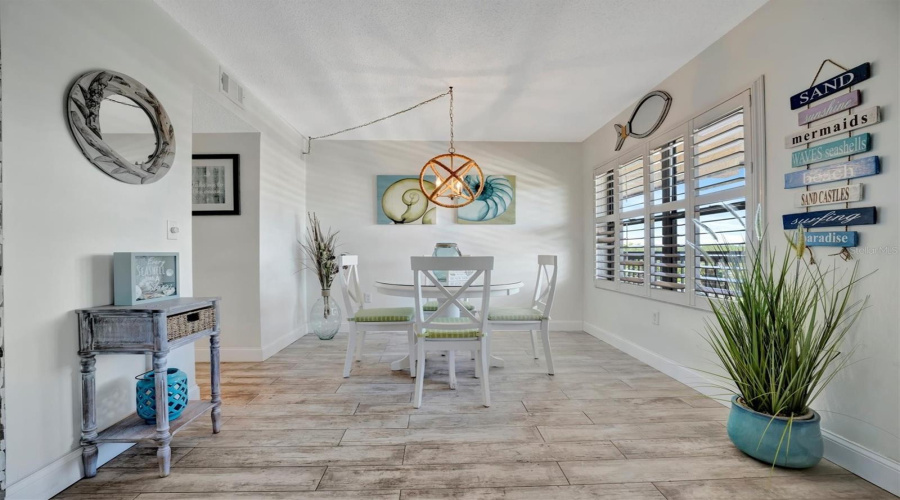 Bradenton, Florida 34205, 1 Bedroom Bedrooms, ,1 Bathroombathrooms,Residential,For Sale,30Th,0,Mfra4688153