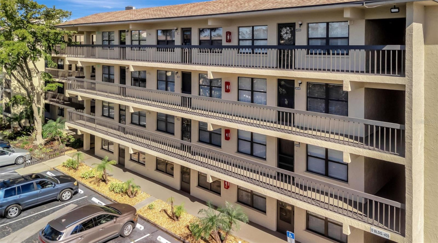 Bradenton, Florida 34205, 1 Bedroom Bedrooms, ,1 Bathroombathrooms,Residential,For Sale,30Th,0,Mfra4688153