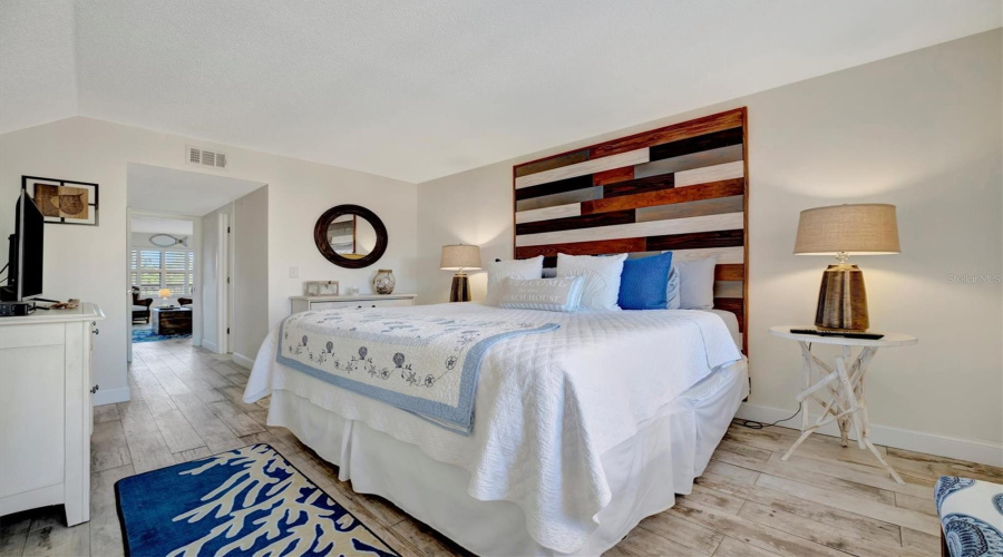 Bradenton, Florida 34205, 1 Bedroom Bedrooms, ,1 Bathroombathrooms,Residential,For Sale,30Th,0,Mfra4688153