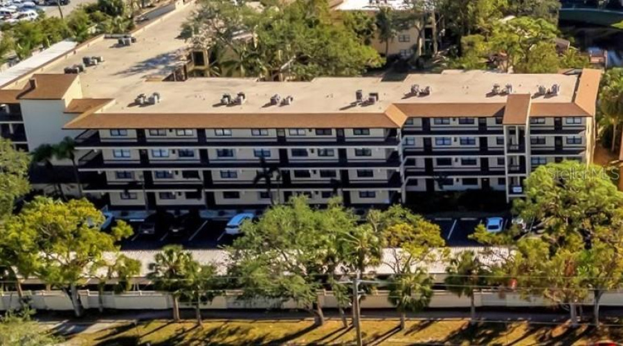 Bradenton, Florida 34205, 1 Bedroom Bedrooms, ,1 Bathroombathrooms,Residential,For Sale,30Th,0,Mfra4688153