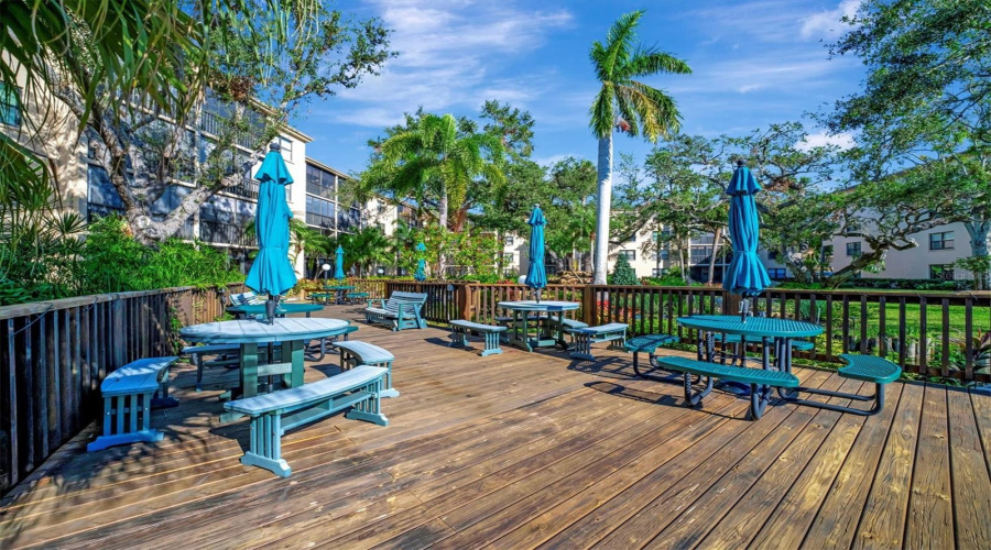 Bradenton, Florida 34205, 1 Bedroom Bedrooms, ,1 Bathroombathrooms,Residential,For Sale,30Th,0,Mfra4688153