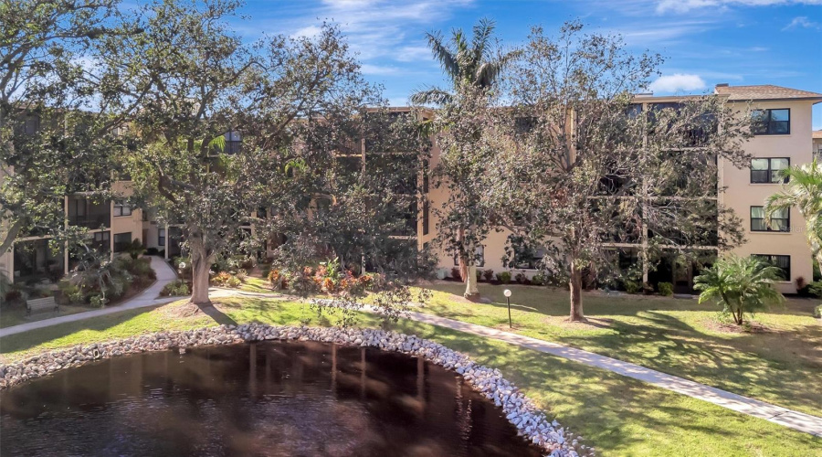 Bradenton, Florida 34205, 1 Bedroom Bedrooms, ,1 Bathroombathrooms,Residential,For Sale,30Th,0,Mfra4688153
