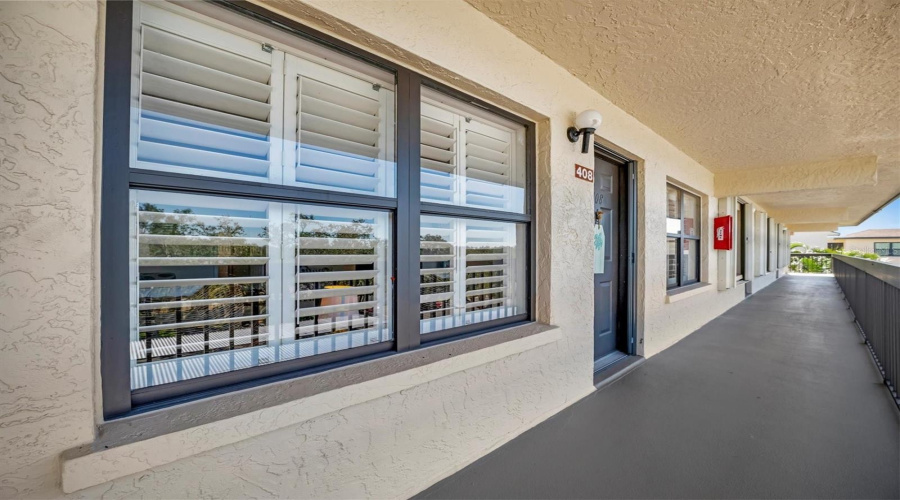 Bradenton, Florida 34205, 1 Bedroom Bedrooms, ,1 Bathroombathrooms,Residential,For Sale,30Th,0,Mfra4688153