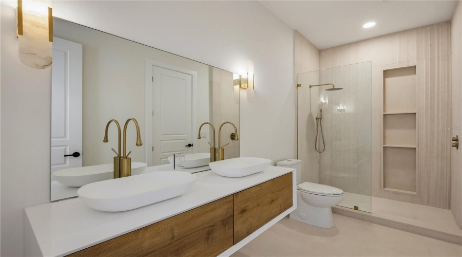 Windermere, Florida 34786, 5 Bedroom Bedrooms, ,4 Bathroombathrooms,Residential,For Sale,2Nd,0,Mfro6422976
